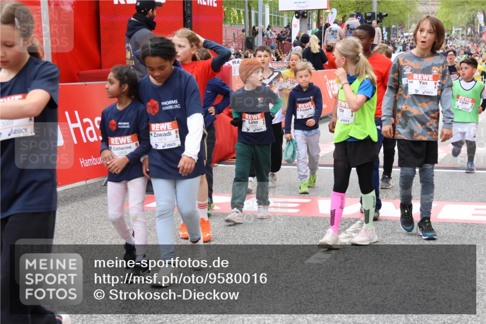 25.04.2026 - Das Zehntel Strokosch-Dieckow http://msf.ph/oto/9580016 25.04.2026 08:55:34 Ziel 1868, 1874, 1937, 2211, 2251, 2286, 2639, 2641, 2654, 2733, 2763, 2940, 3089, 3258, 3294, 1868, 1874, 1937, 2211, 2251, 2286, 2639, 2641, 2654, 2733, 2763, 2940, 3089, 3258, 3294 meine-sportfotos.de