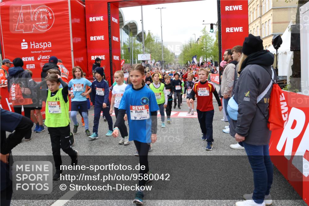 25.04.2026 - Das Zehntel Strokosch-Dieckow http://msf.ph/oto/9580042 25.04.2026 08:55:55 Ziel 1266, 1297, 1300, 1306, 1340, 1834, 1867, 2459, 2608, 2619, 2828, 2962, 3120, 3141, 3247, 3340, 3379, 3506, 3731, 3756, 3760, 3783, 3826, 3828, 3831, 3958, 4009, 4041, 1266, 1297, 1300, 1306, 1340, 1834, 1867, 2459, 2608, 2619, 2828, 2962, 3120, 3141, 3247, 3340, 3379, 3506, 3731, 3756, 3760, 3783, 3826, 3828, 3831, 3958, 4009, 4041 meine-sportfotos.de