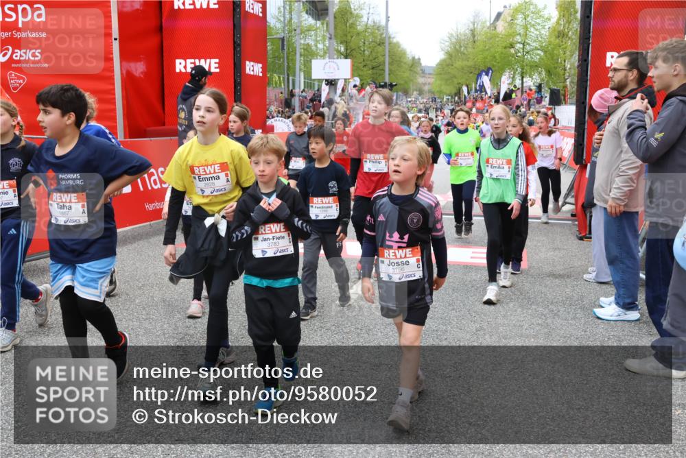 25.04.2026 - Das Zehntel Strokosch-Dieckow http://msf.ph/oto/9580052 25.04.2026 08:55:59 Ziel 1038, 1045, 1090, 1266, 1297, 1306, 1340, 1517, 1550, 1642, 1834, 1867, 2039, 2047, 2619, 2633, 2828, 3120, 3126, 3340, 3358, 3379, 3936, 1038, 1045, 1090, 1266, 1297, 1306, 1340, 1517, 1550, 1642, 1834, 1867, 2039, 2047, 2619, 2633, 2828, 3120, 3126, 3340, 3358, 3379, 3936 meine-sportfotos.de