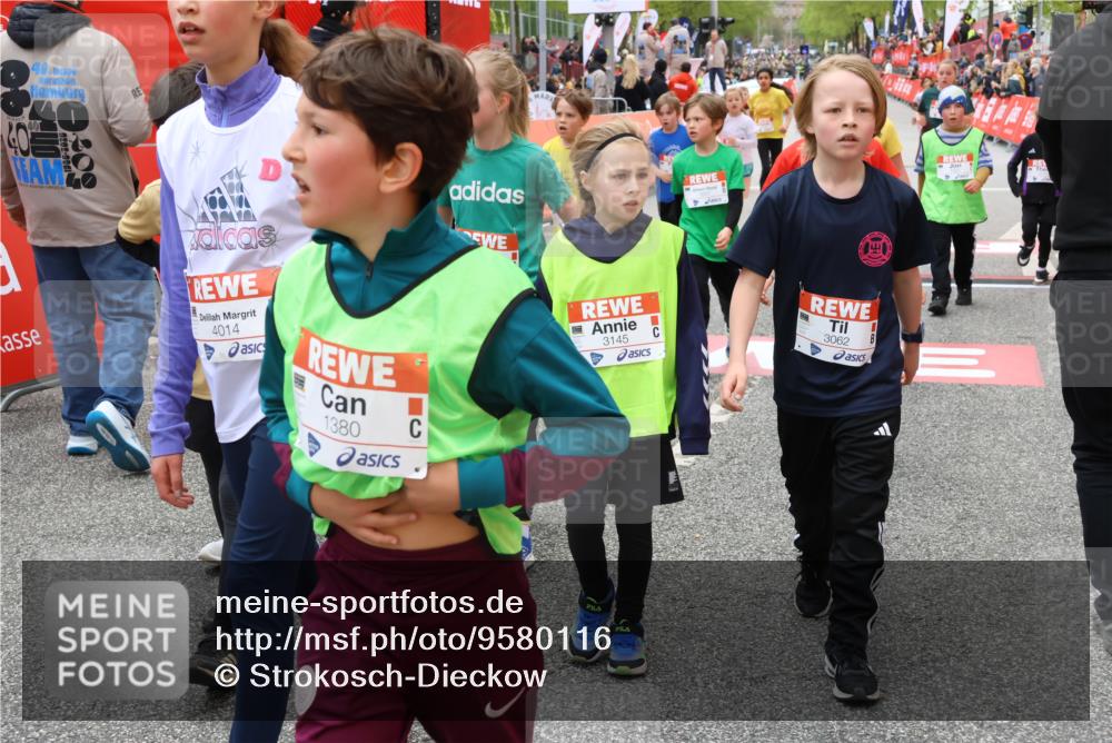 25.04.2026 - Das Zehntel Strokosch-Dieckow http://msf.ph/oto/9580116 25.04.2026 08:56:12 Ziel 1070, 1160, 1304, 1381, 1657, 1818, 2056, 2398, 2439, 2584, 2650, 2711, 2769, 2793, 3062, 3091, 3128, 3516, 3668, 3678, 3721, 3814, 3893, 1070, 1160, 1304, 1381, 1657, 1818, 2056, 2398, 2439, 2584, 2650, 2711, 2769, 2793, 3062, 3091, 3128, 3516, 3668, 3678, 3721, 3814, 3893 meine-sportfotos.de