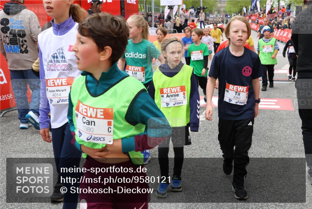 25.04.2026 - Das Zehntel Strokosch-Dieckow http://msf.ph/oto/9580121 25.04.2026 08:56:12 Ziel 1070, 1160, 1304, 1381, 1657, 1818, 2056, 2398, 2439, 2584, 2650, 2711, 2769, 2793, 3062, 3091, 3128, 3516, 3668, 3678, 3721, 3814, 3893, 1070, 1160, 1304, 1381, 1657, 1818, 2056, 2398, 2439, 2584, 2650, 2711, 2769, 2793, 3062, 3091, 3128, 3516, 3668, 3678, 3721, 3814, 3893 meine-sportfotos.de