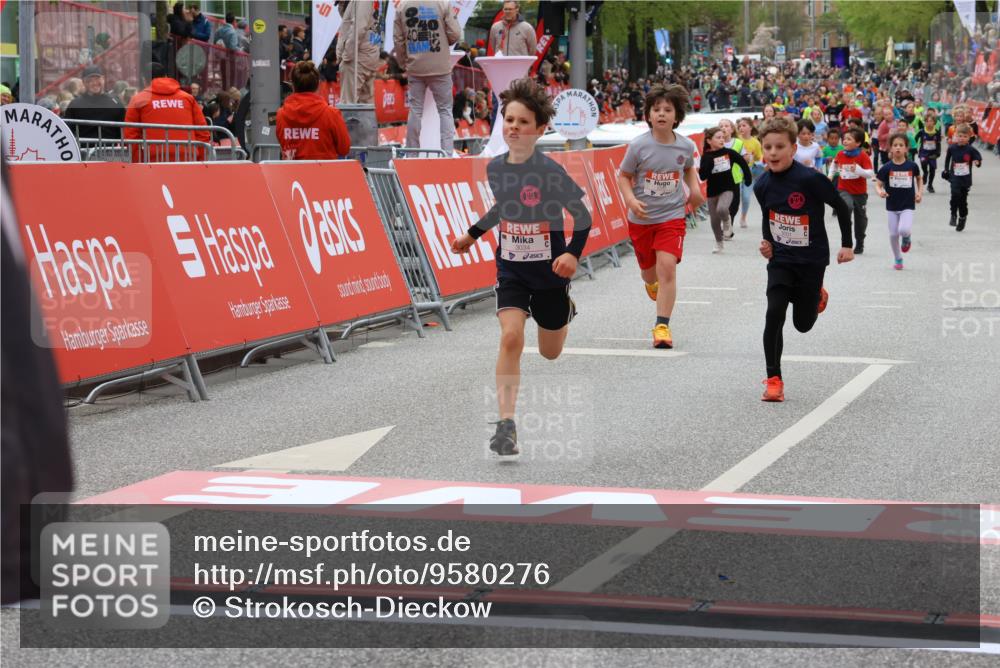25.04.2026 - Das Zehntel Strokosch-Dieckow http://msf.ph/oto/9580276 25.04.2026 08:58:31 Ziel 1455, 1754, 1938, 1951, 1961, 2185, 2288, 2289, 2416, 2423, 2428, 2566, 2853, 3160, 3795, 3846, 4029, 1455, 1754, 1938, 1951, 1961, 2185, 2288, 2289, 2416, 2423, 2428, 2566, 2853, 3160, 3795, 3846, 4029 meine-sportfotos.de
