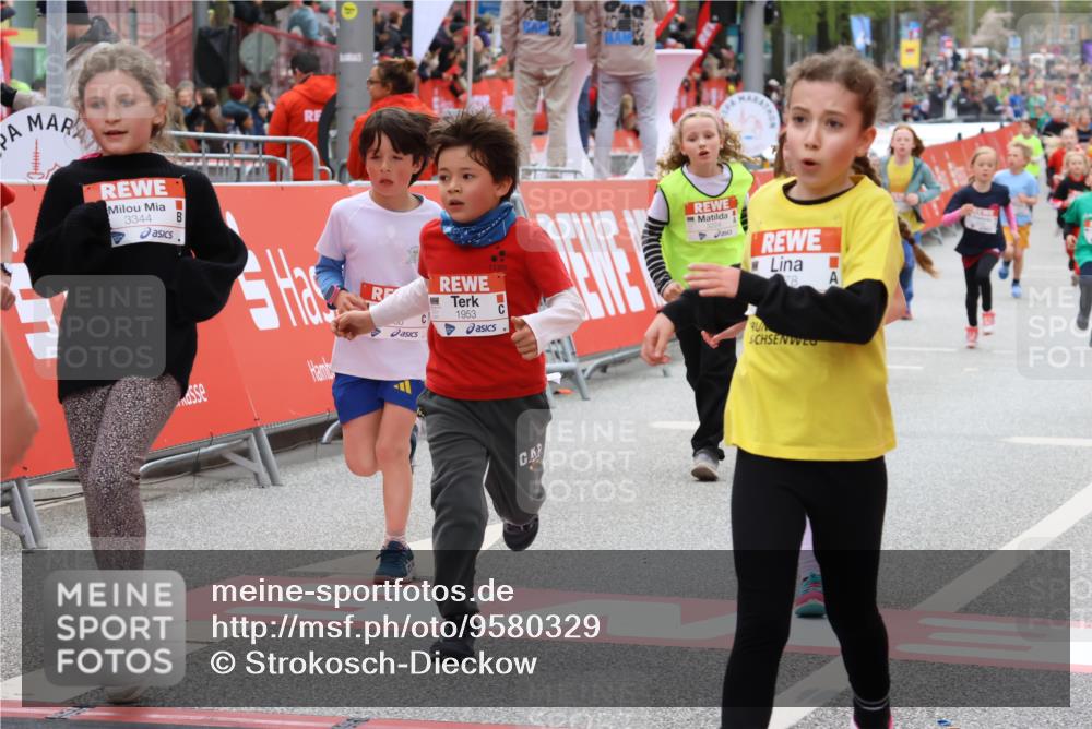 25.04.2026 - Das Zehntel Strokosch-Dieckow http://msf.ph/oto/9580329 25.04.2026 08:58:37 Ziel 1578, 1819, 1953, 1961, 1990, 2280, 2566, 3001, 3034, 3179, 3342, 3344, 3466, 1578, 1819, 1953, 1961, 1990, 2280, 2566, 3001, 3034, 3179, 3342, 3344, 3466 meine-sportfotos.de