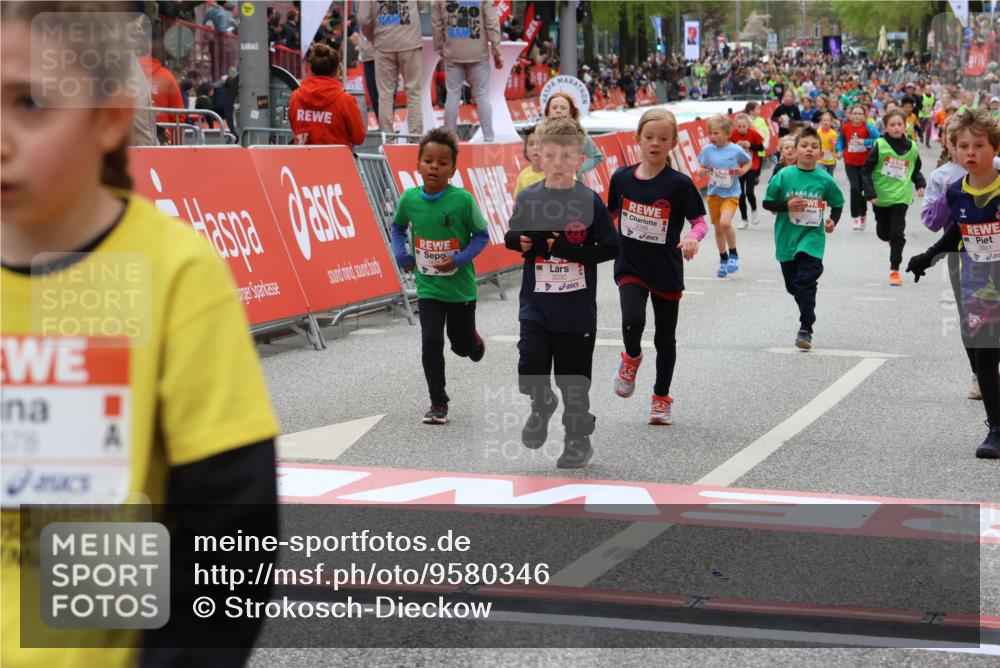 25.04.2026 - Das Zehntel Strokosch-Dieckow http://msf.ph/oto/9580346 25.04.2026 08:58:40 Ziel 1578, 1648, 1819, 1953, 1990, 2280, 2809, 3001, 3030, 3034, 3179, 3224, 3342, 3344, 3466, 3813, 3931, 1578, 1648, 1819, 1953, 1990, 2280, 2809, 3001, 3030, 3034, 3179, 3224, 3342, 3344, 3466, 3813, 3931 meine-sportfotos.de