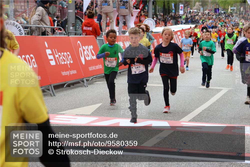 25.04.2026 - Das Zehntel Strokosch-Dieckow http://msf.ph/oto/9580359 25.04.2026 08:58:41 Ziel 1578, 1648, 1819, 1953, 1990, 2280, 2809, 3001, 3030, 3034, 3067, 3179, 3224, 3342, 3344, 3466, 3804, 3813, 3931, 1578, 1648, 1819, 1953, 1990, 2280, 2809, 3001, 3030, 3034, 3067, 3179, 3224, 3342, 3344, 3466, 3804, 3813, 3931 meine-sportfotos.de