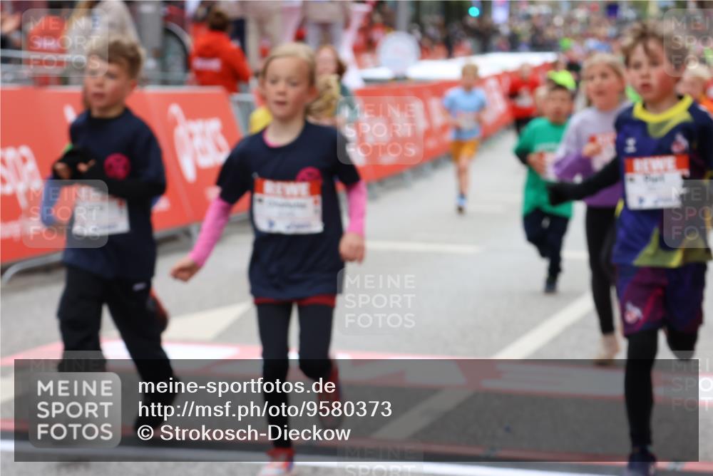 25.04.2026 - Das Zehntel Strokosch-Dieckow http://msf.ph/oto/9580373 25.04.2026 08:58:42 Ziel 1538, 1578, 1648, 1819, 1953, 1990, 2280, 2809, 3001, 3030, 3034, 3067, 3179, 3224, 3344, 3466, 3804, 3813, 3817, 3931, 1538, 1578, 1648, 1819, 1953, 1990, 2280, 2809, 3001, 3030, 3034, 3067, 3179, 3224, 3344, 3466, 3804, 3813, 3817, 3931 meine-sportfotos.de