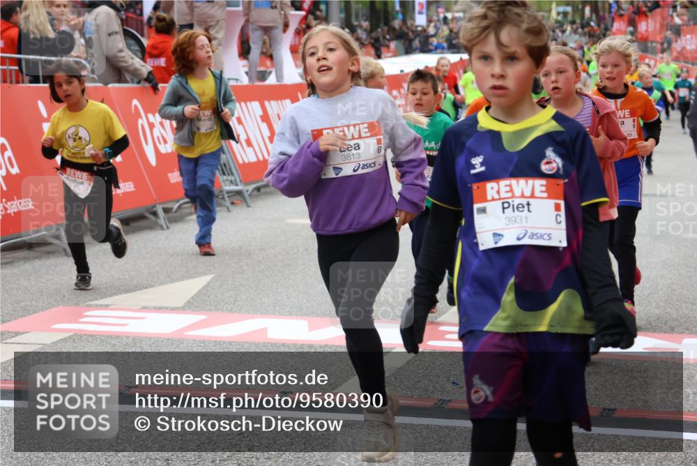25.04.2026 - Das Zehntel Strokosch-Dieckow http://msf.ph/oto/9580390 25.04.2026 08:58:43 Ziel 1538, 1578, 1648, 1819, 1953, 1990, 2809, 2821, 2916, 3001, 3030, 3034, 3067, 3179, 3224, 3344, 3466, 3804, 3813, 3817, 3931, 1538, 1578, 1648, 1819, 1953, 1990, 2809, 2821, 2916, 3001, 3030, 3034, 3067, 3179, 3224, 3344, 3466, 3804, 3813, 3817, 3931 meine-sportfotos.de