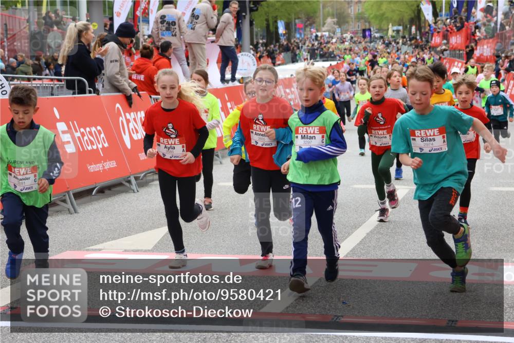 25.04.2026 - Das Zehntel Strokosch-Dieckow http://msf.ph/oto/9580421 25.04.2026 08:58:49 Ziel 1159, 1399, 1538, 1543, 1552, 1656, 2373, 2561, 2580, 2655, 2685, 2821, 2916, 2974, 3067, 3086, 3281, 3297, 3710, 3804, 3817, 3894, 1159, 1399, 1538, 1543, 1552, 1656, 2373, 2561, 2580, 2655, 2685, 2821, 2916, 2974, 3067, 3086, 3281, 3297, 3710, 3804, 3817, 3894 meine-sportfotos.de