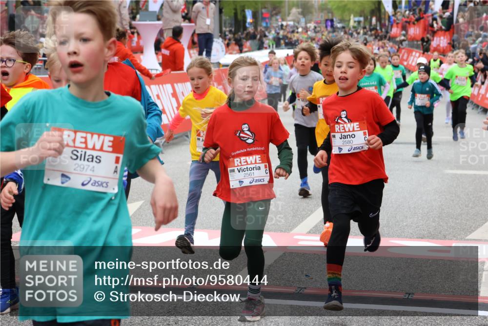 25.04.2026 - Das Zehntel Strokosch-Dieckow http://msf.ph/oto/9580444 25.04.2026 08:58:50 Ziel 1159, 1399, 1538, 1543, 1552, 1656, 2373, 2561, 2580, 2655, 2685, 2821, 2916, 2947, 2974, 3086, 3281, 3297, 3710, 3817, 3894, 1159, 1399, 1538, 1543, 1552, 1656, 2373, 2561, 2580, 2655, 2685, 2821, 2916, 2947, 2974, 3086, 3281, 3297, 3710, 3817, 3894 meine-sportfotos.de