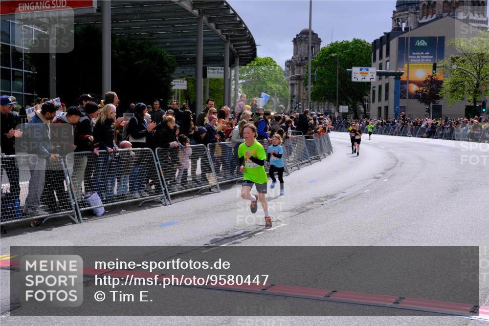 25.04.2026 - Das Zehntel Tim E. http://msf.ph/oto/9580447 25.04.2026 12:47:12 Ziel 10008, 10311, 12768, 12874, 13028 meine-sportfotos.de