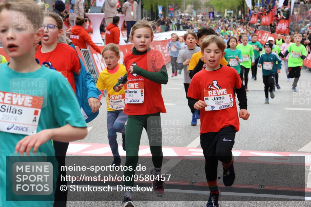 25.04.2026 - Das Zehntel Strokosch-Dieckow http://msf.ph/oto/9580457 25.04.2026 08:58:51 Ziel 1159, 1399, 1543, 1552, 1656, 2373, 2561, 2580, 2655, 2685, 2821, 2916, 2947, 2974, 3086, 3281, 3297, 3710, 3894, 1159, 1399, 1543, 1552, 1656, 2373, 2561, 2580, 2655, 2685, 2821, 2916, 2947, 2974, 3086, 3281, 3297, 3710, 3894 meine-sportfotos.de