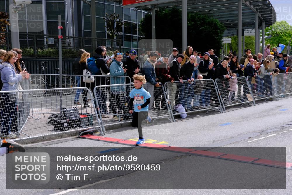 25.04.2026 - Das Zehntel Tim E. http://msf.ph/oto/9580459 25.04.2026 12:47:13 Ziel 10008, 10311, 12768, 12874, 13028 meine-sportfotos.de
