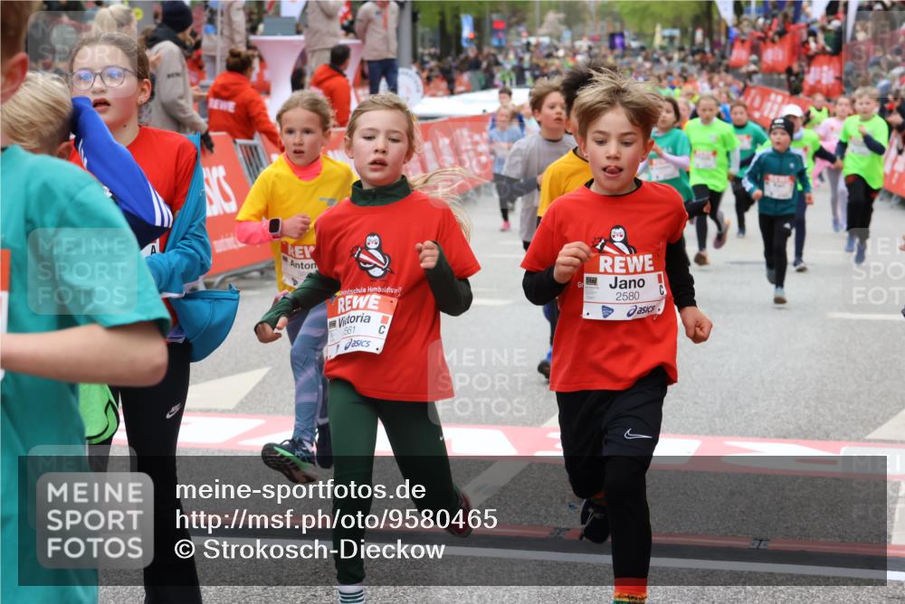 25.04.2026 - Das Zehntel Strokosch-Dieckow http://msf.ph/oto/9580465 25.04.2026 08:58:51 Ziel 1159, 1399, 1543, 1552, 1656, 2373, 2561, 2580, 2655, 2685, 2821, 2916, 2947, 2974, 3086, 3281, 3297, 3710, 3894, 1159, 1399, 1543, 1552, 1656, 2373, 2561, 2580, 2655, 2685, 2821, 2916, 2947, 2974, 3086, 3281, 3297, 3710, 3894 meine-sportfotos.de