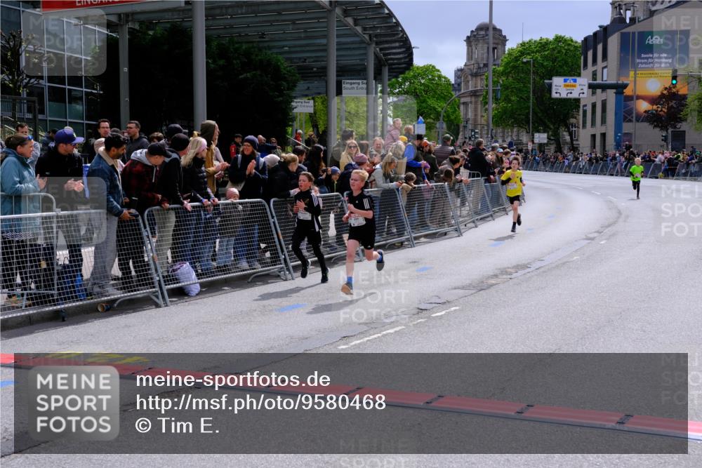 25.04.2026 - Das Zehntel Tim E. http://msf.ph/oto/9580468 25.04.2026 12:47:17 Ziel 10008, 10311, 12325, 12768, 12874, 13028 meine-sportfotos.de