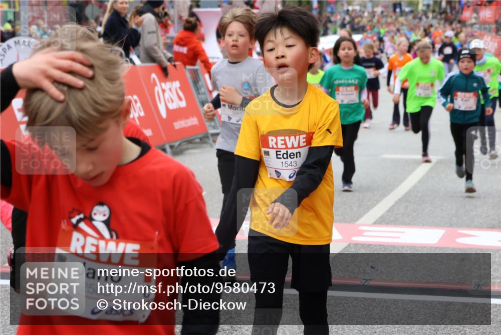 25.04.2026 - Das Zehntel Strokosch-Dieckow http://msf.ph/oto/9580473 25.04.2026 08:58:52 Ziel 1159, 1399, 1543, 1552, 1656, 2373, 2471, 2561, 2580, 2655, 2685, 2947, 2974, 3086, 3281, 3297, 3710, 3894, 3911, 1159, 1399, 1543, 1552, 1656, 2373, 2471, 2561, 2580, 2655, 2685, 2947, 2974, 3086, 3281, 3297, 3710, 3894, 3911 meine-sportfotos.de
