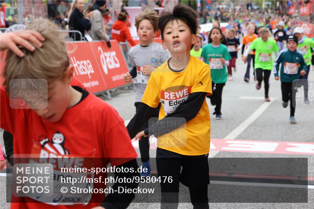 25.04.2026 - Das Zehntel Strokosch-Dieckow http://msf.ph/oto/9580476 25.04.2026 08:58:53 Ziel 1159, 1518, 1520, 1522, 1543, 1552, 1656, 2373, 2471, 2561, 2580, 2655, 2685, 2947, 2974, 3281, 3297, 3710, 3712, 3894, 3911, 1159, 1518, 1520, 1522, 1543, 1552, 1656, 2373, 2471, 2561, 2580, 2655, 2685, 2947, 2974, 3281, 3297, 3710, 3712, 3894, 3911 meine-sportfotos.de