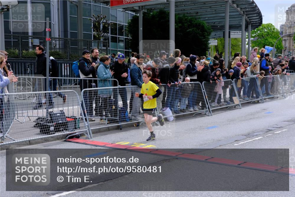 25.04.2026 - Das Zehntel Tim E. http://msf.ph/oto/9580481 25.04.2026 12:47:21 Ziel 10311, 12325, 12663, 12874 meine-sportfotos.de