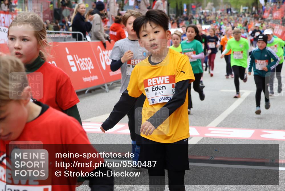 25.04.2026 - Das Zehntel Strokosch-Dieckow http://msf.ph/oto/9580487 25.04.2026 08:58:53 Ziel 1159, 1518, 1520, 1522, 1543, 1552, 1656, 2373, 2471, 2561, 2580, 2655, 2685, 2947, 2974, 3281, 3297, 3710, 3712, 3894, 3911, 1159, 1518, 1520, 1522, 1543, 1552, 1656, 2373, 2471, 2561, 2580, 2655, 2685, 2947, 2974, 3281, 3297, 3710, 3712, 3894, 3911 meine-sportfotos.de