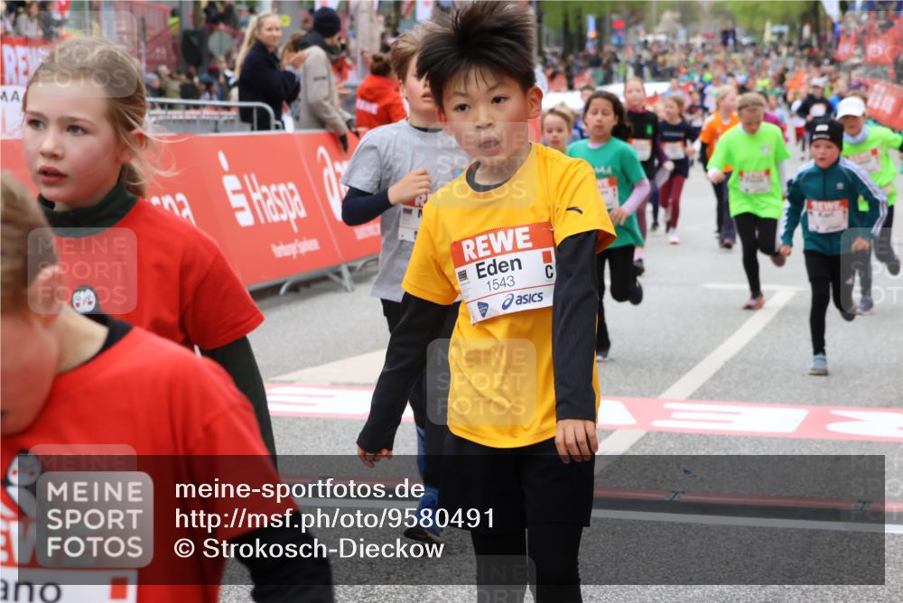 25.04.2026 - Das Zehntel Strokosch-Dieckow http://msf.ph/oto/9580491 25.04.2026 08:58:53 Ziel 1159, 1518, 1520, 1522, 1543, 1552, 1656, 2373, 2471, 2561, 2580, 2655, 2685, 2947, 2974, 3281, 3297, 3710, 3712, 3894, 3911, 1159, 1518, 1520, 1522, 1543, 1552, 1656, 2373, 2471, 2561, 2580, 2655, 2685, 2947, 2974, 3281, 3297, 3710, 3712, 3894, 3911 meine-sportfotos.de