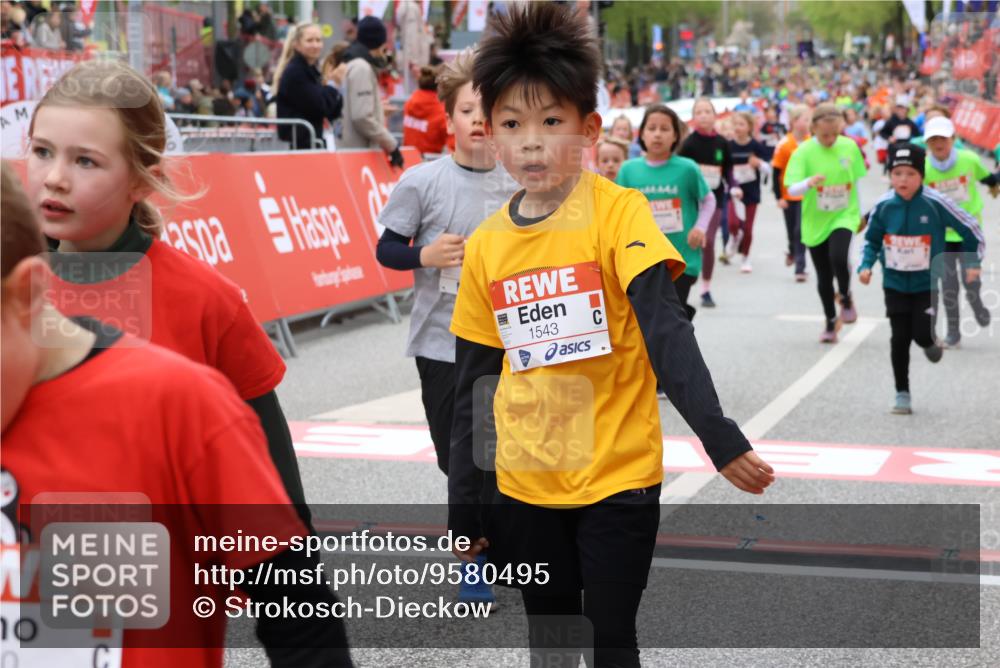 25.04.2026 - Das Zehntel Strokosch-Dieckow http://msf.ph/oto/9580495 25.04.2026 08:58:53 Ziel 1159, 1518, 1520, 1522, 1543, 1552, 1656, 2373, 2471, 2561, 2580, 2655, 2685, 2947, 2974, 3281, 3297, 3710, 3712, 3894, 3911, 1159, 1518, 1520, 1522, 1543, 1552, 1656, 2373, 2471, 2561, 2580, 2655, 2685, 2947, 2974, 3281, 3297, 3710, 3712, 3894, 3911 meine-sportfotos.de