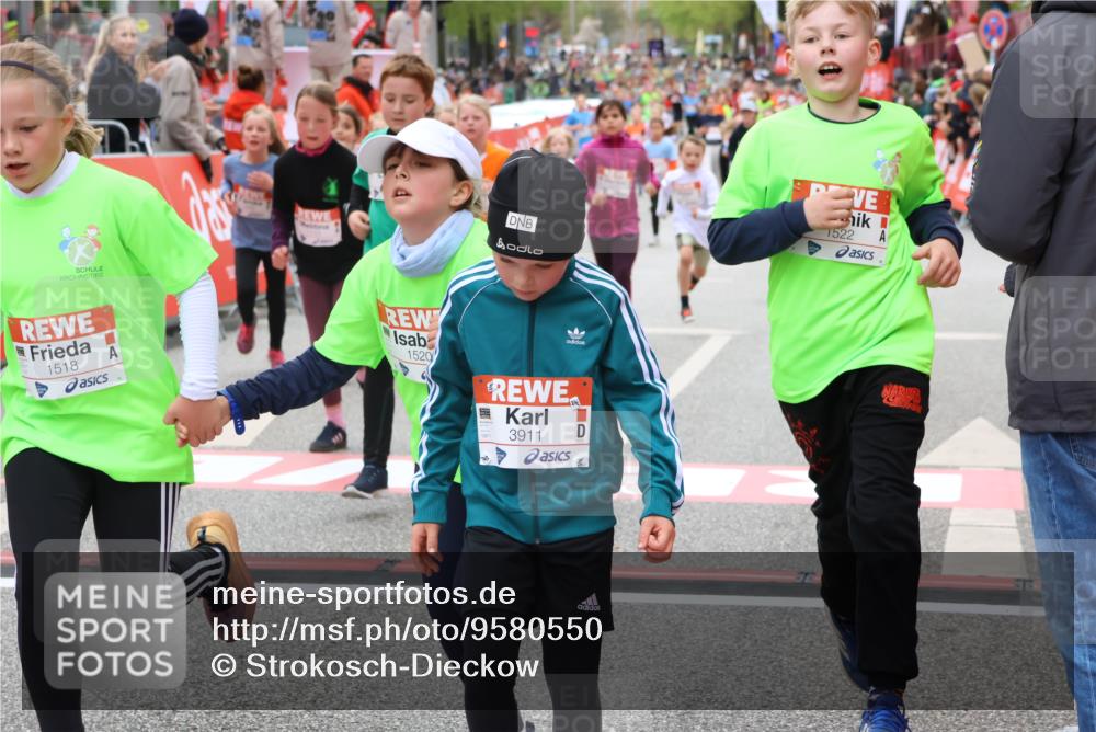 25.04.2026 - Das Zehntel Strokosch-Dieckow http://msf.ph/oto/9580550 25.04.2026 08:58:56 Ziel 1518, 1520, 1522, 1543, 1552, 1733, 2314, 2471, 2476, 2561, 2580, 2655, 2685, 2947, 3346, 3368, 3381, 3687, 3710, 3712, 3894, 3911, 1518, 1520, 1522, 1543, 1552, 1733, 2314, 2471, 2476, 2561, 2580, 2655, 2685, 2947, 3346, 3368, 3381, 3687, 3710, 3712, 3894, 3911 meine-sportfotos.de