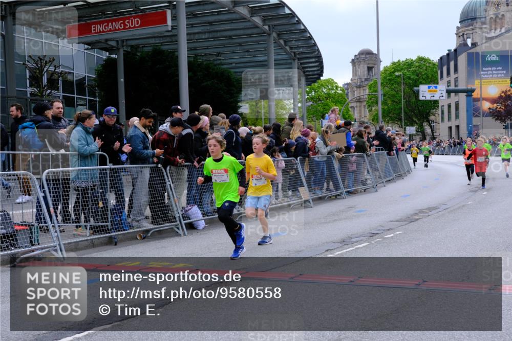 25.04.2026 - Das Zehntel Tim E. http://msf.ph/oto/9580558 25.04.2026 12:47:49 Ziel 10253, 11852, 11858, 12673, 12678, 12752, 12758, 12962 meine-sportfotos.de