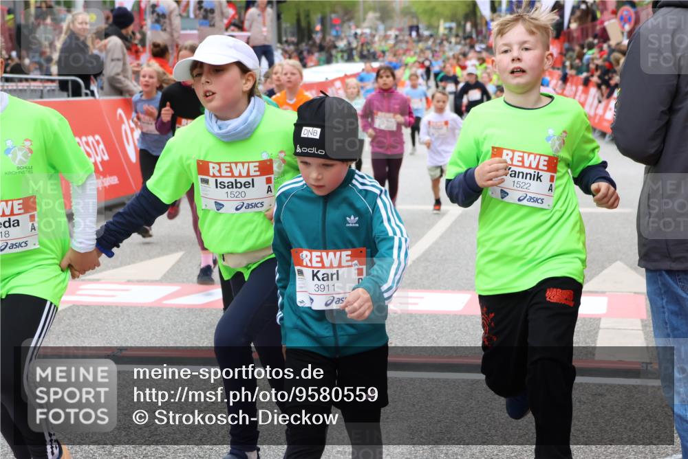 25.04.2026 - Das Zehntel Strokosch-Dieckow http://msf.ph/oto/9580559 25.04.2026 08:58:56 Ziel 1518, 1520, 1522, 1543, 1552, 1733, 2314, 2471, 2476, 2561, 2580, 2655, 2685, 2947, 3346, 3368, 3381, 3687, 3710, 3712, 3894, 3911, 1518, 1520, 1522, 1543, 1552, 1733, 2314, 2471, 2476, 2561, 2580, 2655, 2685, 2947, 3346, 3368, 3381, 3687, 3710, 3712, 3894, 3911 meine-sportfotos.de