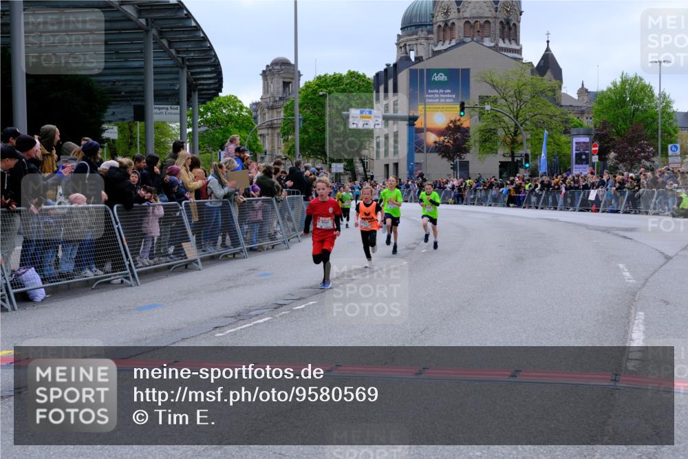 25.04.2026 - Das Zehntel Tim E. http://msf.ph/oto/9580569 25.04.2026 12:47:51 Ziel 10253, 11850, 11852, 11858, 12140, 12673, 12678, 12752, 12758, 12962 meine-sportfotos.de