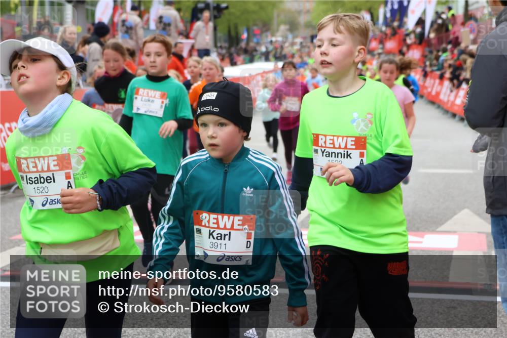 25.04.2026 - Das Zehntel Strokosch-Dieckow http://msf.ph/oto/9580583 25.04.2026 08:58:56 Ziel 1518, 1520, 1522, 1543, 1552, 1733, 2314, 2471, 2476, 2561, 2580, 2655, 2685, 2947, 3346, 3368, 3381, 3687, 3710, 3712, 3894, 3911, 1518, 1520, 1522, 1543, 1552, 1733, 2314, 2471, 2476, 2561, 2580, 2655, 2685, 2947, 3346, 3368, 3381, 3687, 3710, 3712, 3894, 3911 meine-sportfotos.de
