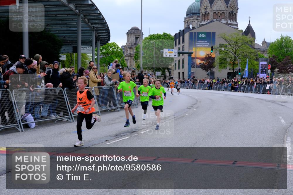 25.04.2026 - Das Zehntel Tim E. http://msf.ph/oto/9580586 25.04.2026 12:47:53 Ziel 10002, 10253, 11850, 11852, 11858, 12140, 12673, 12678, 12752, 12758, 12962 meine-sportfotos.de