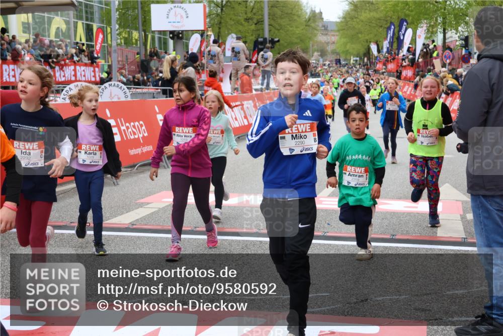 25.04.2026 - Das Zehntel Strokosch-Dieckow http://msf.ph/oto/9580592 25.04.2026 08:59:00 Ziel 1019, 1029, 1156, 1518, 1520, 1522, 1733, 1752, 2232, 2290, 2314, 2471, 2476, 3346, 3368, 3381, 3687, 3712, 3911, 3942, 1019, 1029, 1156, 1518, 1520, 1522, 1733, 1752, 2232, 2290, 2314, 2471, 2476, 3346, 3368, 3381, 3687, 3712, 3911, 3942 meine-sportfotos.de