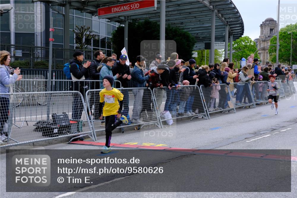 25.04.2026 - Das Zehntel Tim E. http://msf.ph/oto/9580626 25.04.2026 12:47:58 Ziel 10002, 10253, 11343, 11850, 12140, 12437, 12673, 12752, 12758, 12962, 12991 meine-sportfotos.de