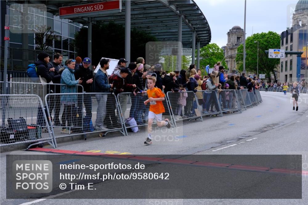 25.04.2026 - Das Zehntel Tim E. http://msf.ph/oto/9580642 25.04.2026 12:48:01 Ziel 10002, 11343, 11850, 12140, 12437, 12991 meine-sportfotos.de