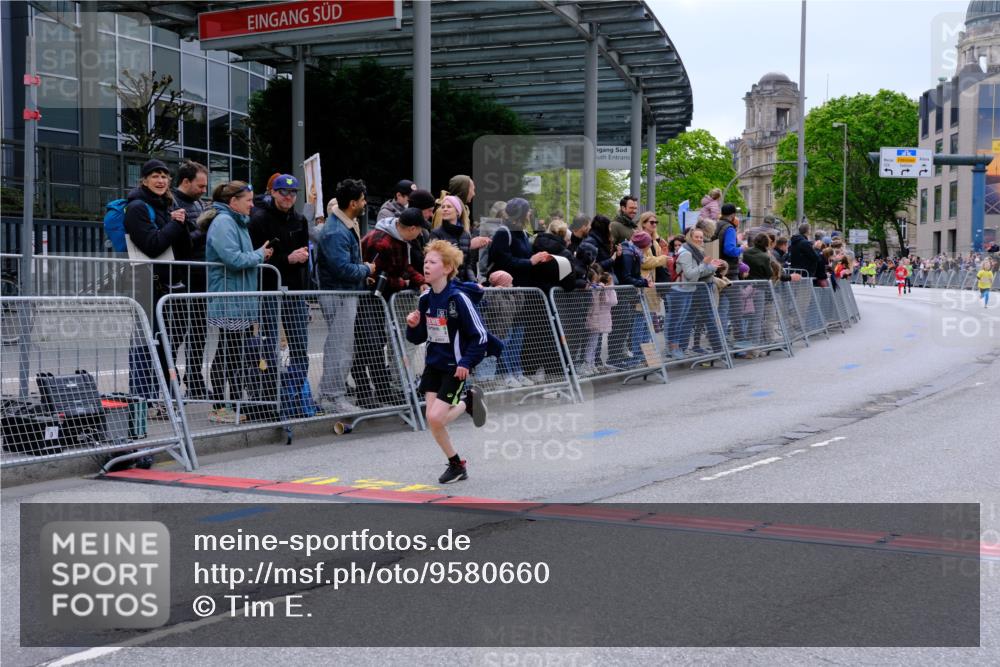 25.04.2026 - Das Zehntel Tim E. http://msf.ph/oto/9580660 25.04.2026 12:48:04 Ziel 10002, 11343, 12437, 12737, 12991 meine-sportfotos.de