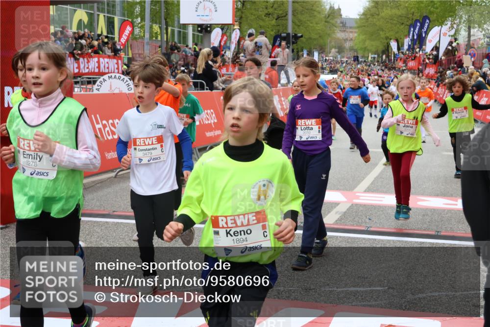 25.04.2026 - Das Zehntel Strokosch-Dieckow http://msf.ph/oto/9580696 25.04.2026 08:59:09 Ziel 1144, 1163, 1181, 1211, 1215, 1808, 1892, 1894, 2030, 2035, 2359, 2426, 2861, 2976, 2992, 3158, 3166, 3200, 3278, 3353, 3479, 3725, 1144, 1163, 1181, 1211, 1215, 1808, 1892, 1894, 2030, 2035, 2359, 2426, 2861, 2976, 2992, 3158, 3166, 3200, 3278, 3353, 3479, 3725 meine-sportfotos.de