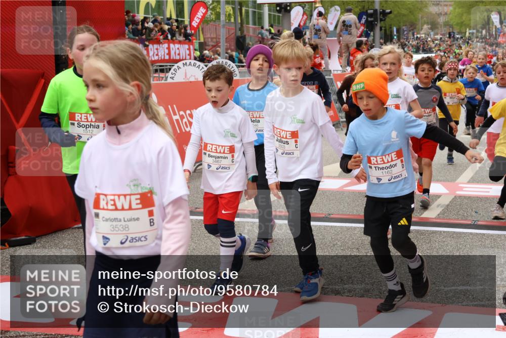 25.04.2026 - Das Zehntel Strokosch-Dieckow http://msf.ph/oto/9580784 25.04.2026 08:59:20 Ziel 1046, 1276, 1512, 1619, 1672, 1755, 1756, 1839, 1964, 2111, 2838, 2854, 2866, 2867, 3257, 3326, 3455, 3467, 3503, 3528, 3538, 3702, 3943, 3965, 1046, 1276, 1512, 1619, 1672, 1755, 1756, 1839, 1964, 2111, 2838, 2854, 2866, 2867, 3257, 3326, 3455, 3467, 3503, 3528, 3538, 3943 meine-sportfotos.de