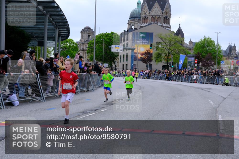 25.04.2026 - Das Zehntel Tim E. http://msf.ph/oto/9580791 25.04.2026 12:48:35 Ziel 10259, 11161, 11672, 12699, 12700 meine-sportfotos.de