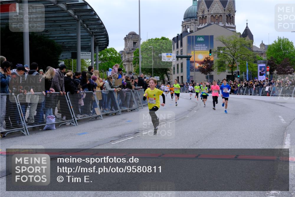 25.04.2026 - Das Zehntel Tim E. http://msf.ph/oto/9580811 25.04.2026 12:48:44 Ziel 10091, 10573, 11341, 12046, 12196, 12313, 13011, 13014 meine-sportfotos.de