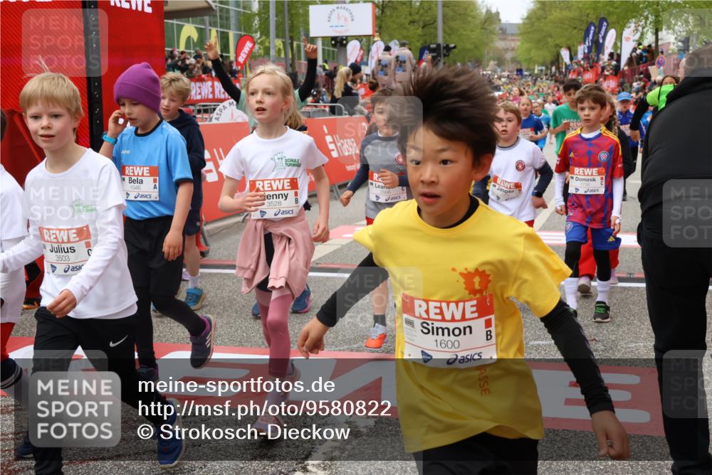 25.04.2026 - Das Zehntel Strokosch-Dieckow http://msf.ph/oto/9580822 25.04.2026 08:59:22 Ziel 1046, 1162, 1276, 1404, 1512, 1600, 1619, 1672, 1755, 1756, 1839, 1964, 1970, 2111, 2345, 2447, 2838, 2854, 2866, 2867, 3143, 3157, 3326, 3355, 3361, 3467, 3486, 3503, 3507, 3528, 3538, 3565, 3702, 3943, 3965, 1046, 1162, 1276, 1404, 1512, 1600, 1619, 1672, 1755, 1756, 1839, 1964, 1970, 2111, 2345, 2447, 2838, 2854, 2866, 2867, 3143, 3157, 3326, 3355, 3361, 3467, 3486, 3503, 3507, 3528, 3538, 3565, 3943 meine-sportfotos.de