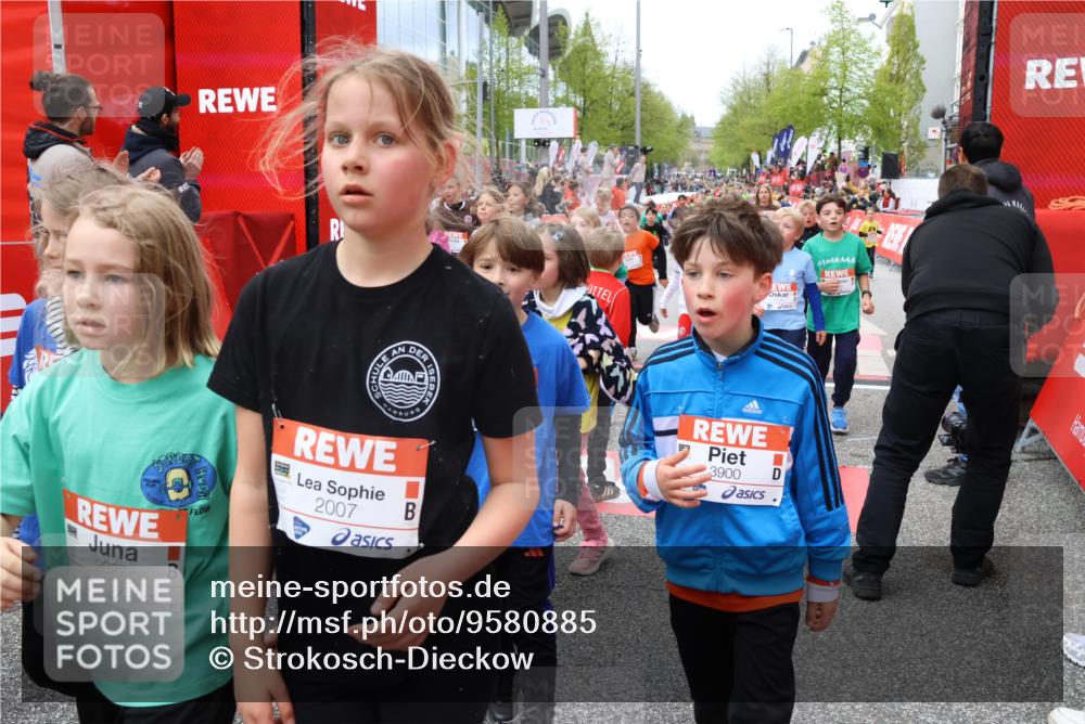 25.04.2026 - Das Zehntel Strokosch-Dieckow http://msf.ph/oto/9580885 25.04.2026 08:59:31 Ziel 1165, 1177, 1601, 1605, 1626, 1630, 1670, 1966, 2007, 2014, 2027, 2033, 2093, 2330, 2337, 2385, 2410, 2553, 2714, 2856, 2863, 2885, 2887, 2927, 2986, 3518, 3752, 3900, 3918, 3928, 1165, 1177, 1601, 1605, 1626, 1630, 1670, 1966, 2007, 2014, 2027, 2033, 2093, 2330, 2337, 2385, 2410, 2553, 2714, 2856, 2863, 2885, 2887, 2927, 2986, 3518 meine-sportfotos.de
