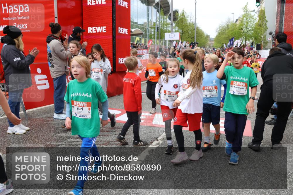 25.04.2026 - Das Zehntel Strokosch-Dieckow http://msf.ph/oto/9580890 25.04.2026 08:59:33 Ziel 1096, 1165, 1177, 1421, 1544, 1626, 1630, 1670, 2014, 2033, 2252, 2255, 2337, 2385, 2410, 2419, 2441, 2553, 2714, 2863, 2885, 2887, 2927, 2986, 3084, 3376, 3403, 3412, 3422, 3518, 1096, 1165, 1177, 1421, 1544, 1626, 1630, 1670, 2014, 2033, 2252, 2255, 2337, 2385, 2410, 2419, 2441, 2553, 2714, 2863, 2885, 2887, 2927, 2986, 3084, 3376, 3403, 3412, 3422, 3518 meine-sportfotos.de