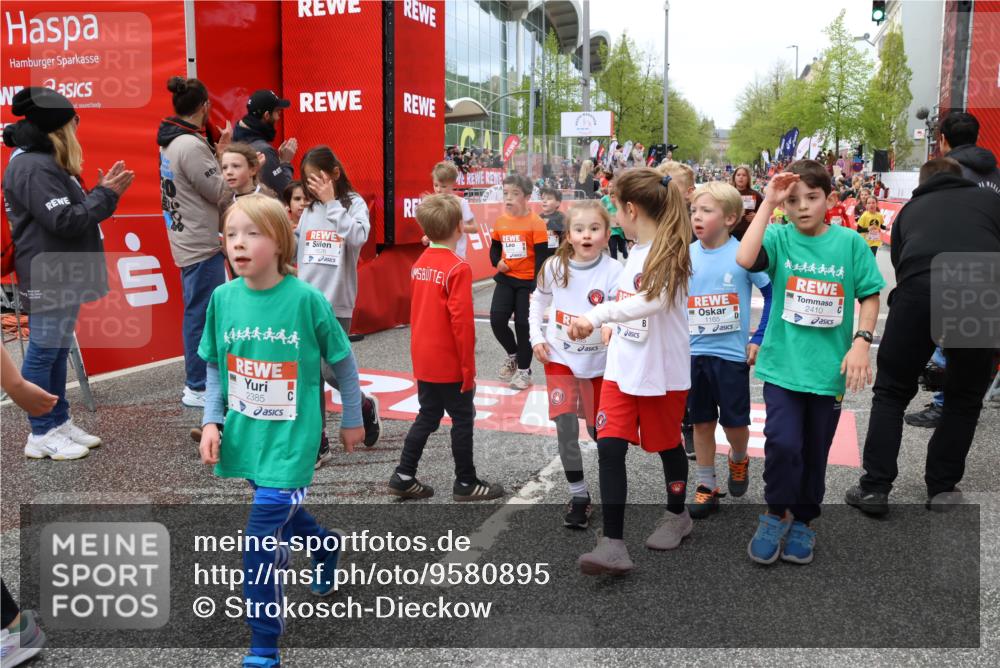 25.04.2026 - Das Zehntel Strokosch-Dieckow http://msf.ph/oto/9580895 25.04.2026 08:59:33 Ziel 1096, 1165, 1177, 1421, 1544, 1626, 1630, 1670, 2014, 2033, 2252, 2255, 2337, 2385, 2410, 2419, 2441, 2553, 2714, 2863, 2885, 2887, 2927, 2986, 3084, 3376, 3403, 3412, 3422, 3518, 1096, 1165, 1177, 1421, 1544, 1626, 1630, 1670, 2014, 2033, 2252, 2255, 2337, 2385, 2410, 2419, 2441, 2553, 2714, 2863, 2885, 2887, 2927, 2986, 3084, 3376, 3403, 3412, 3422, 3518 meine-sportfotos.de