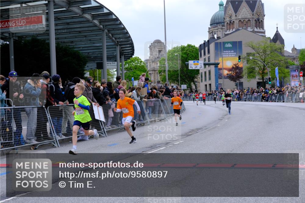 25.04.2026 - Das Zehntel Tim E. http://msf.ph/oto/9580897 25.04.2026 12:48:57 Ziel 10877, 11488, 11497, 11735, 11772, 12414, 12462, 12465, 13013 meine-sportfotos.de