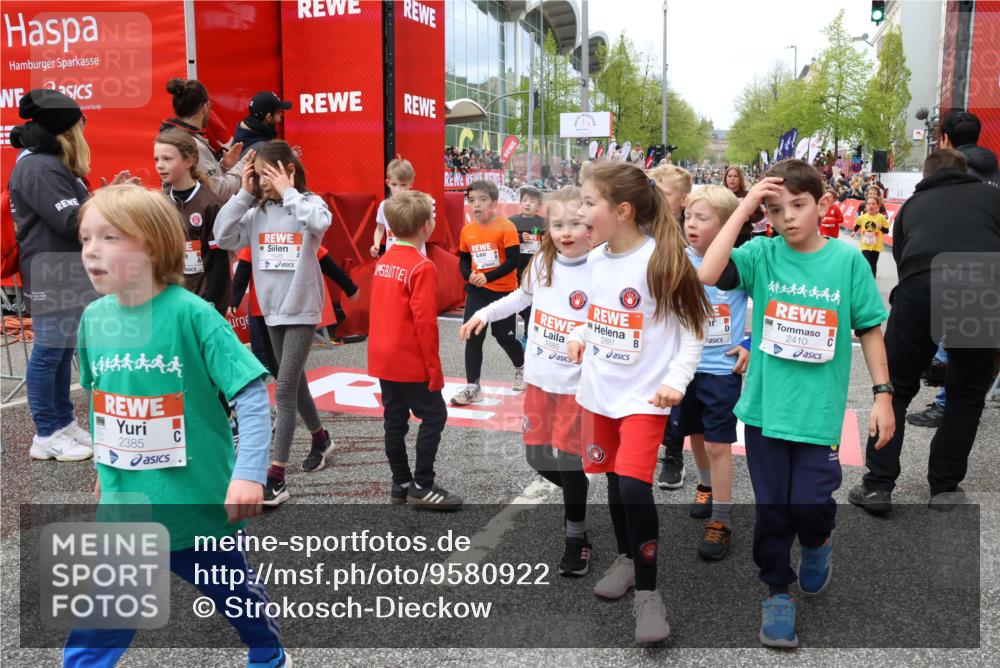 25.04.2026 - Das Zehntel Strokosch-Dieckow http://msf.ph/oto/9580922 25.04.2026 08:59:33 Ziel 1096, 1165, 1177, 1421, 1544, 1626, 1630, 1670, 2014, 2033, 2252, 2255, 2337, 2385, 2410, 2419, 2441, 2553, 2714, 2863, 2885, 2887, 2927, 2986, 3084, 3376, 3403, 3412, 3422, 3518, 1096, 1165, 1177, 1421, 1544, 1626, 1630, 1670, 2014, 2033, 2252, 2255, 2337, 2385, 2410, 2419, 2441, 2553, 2714, 2863, 2885, 2887, 2927, 2986, 3084, 3376, 3403, 3412, 3422, 3518 meine-sportfotos.de