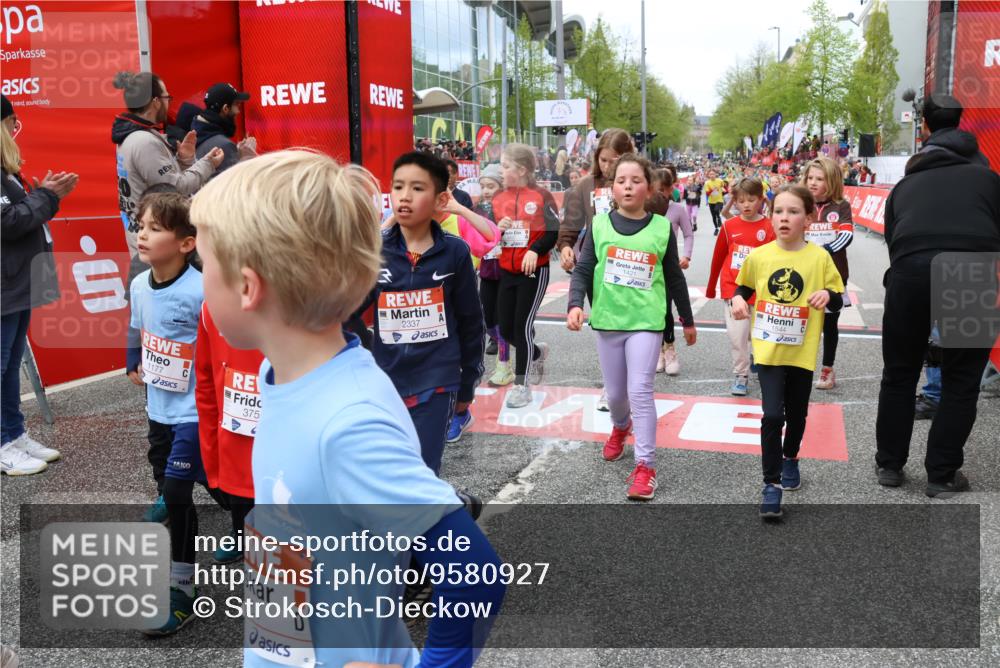 25.04.2026 - Das Zehntel Strokosch-Dieckow http://msf.ph/oto/9580927 25.04.2026 08:59:37 Ziel 1096, 1158, 1177, 1409, 1421, 1544, 1670, 1940, 2022, 2252, 2255, 2337, 2419, 2441, 2465, 2553, 2582, 2771, 2863, 2927, 2955, 2986, 3084, 3095, 3376, 3378, 3403, 3412, 3422, 3438, 3443, 1096, 1158, 1177, 1409, 1421, 1544, 1670, 1940, 2022, 2252, 2255, 2337, 2419, 2441, 2465, 2553, 2582, 2771, 2863, 2927, 2955, 2986, 3084, 3095, 3376, 3378, 3403, 3412, 3422, 3438, 3443 meine-sportfotos.de