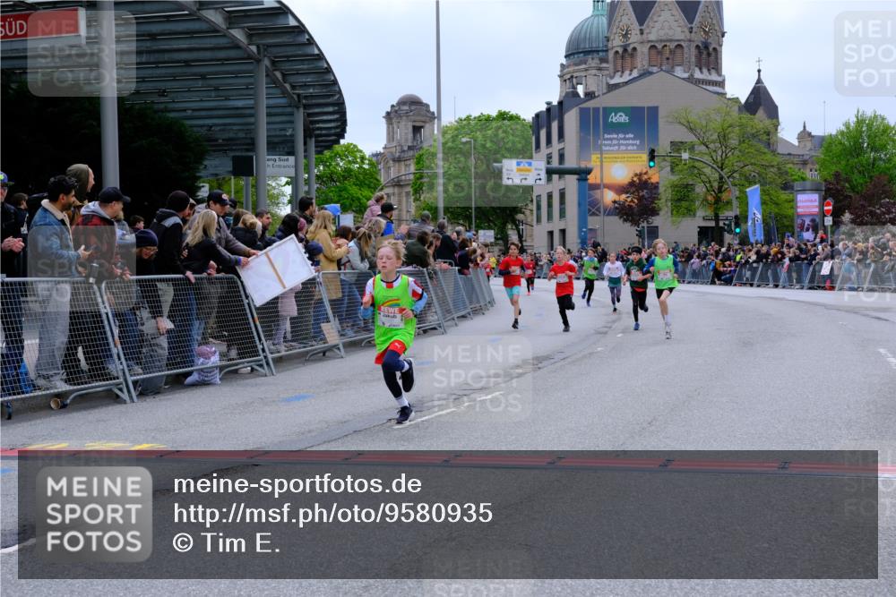 25.04.2026 - Das Zehntel Tim E. http://msf.ph/oto/9580935 25.04.2026 12:49:06 Ziel 10534, 10812, 10992, 10995, 11020, 11735, 11919, 12201, 12465 meine-sportfotos.de