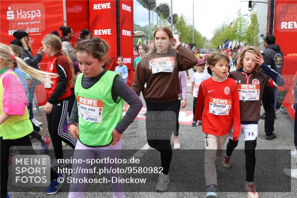 25.04.2026 - Das Zehntel Strokosch-Dieckow http://msf.ph/oto/9580982 25.04.2026 08:59:39 Ziel 1096, 1158, 1177, 1409, 1421, 1475, 1544, 1940, 2022, 2252, 2255, 2419, 2441, 2465, 2488, 2582, 2771, 2915, 2955, 2986, 3084, 3095, 3376, 3378, 3403, 3412, 3422, 3438, 3443, 4066, 1096, 1158, 1177, 1409, 1421, 1475, 1544, 1940, 2022, 2252, 2255, 2419, 2441, 2465, 2488, 2582, 2771, 2915, 2955, 2986, 3084, 3095, 3376, 3378, 3403, 3412, 3422, 3438, 3443, 4066 meine-sportfotos.de