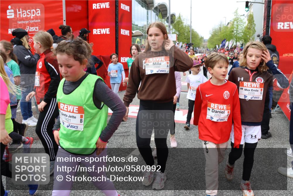 25.04.2026 - Das Zehntel Strokosch-Dieckow http://msf.ph/oto/9580992 25.04.2026 08:59:39 Ziel 1096, 1158, 1177, 1409, 1421, 1475, 1544, 1940, 2022, 2252, 2255, 2419, 2441, 2465, 2488, 2582, 2771, 2915, 2955, 2986, 3084, 3095, 3376, 3378, 3403, 3412, 3422, 3438, 3443, 4066, 1096, 1158, 1177, 1409, 1421, 1475, 1544, 1940, 2022, 2252, 2255, 2419, 2441, 2465, 2488, 2582, 2771, 2915, 2955, 2986, 3084, 3095, 3376, 3378, 3403, 3412, 3422, 3438, 3443, 4066 meine-sportfotos.de