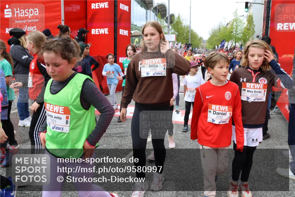 25.04.2026 - Das Zehntel Strokosch-Dieckow http://msf.ph/oto/9580997 25.04.2026 08:59:39 Ziel 1096, 1158, 1177, 1409, 1421, 1475, 1544, 1940, 2022, 2252, 2255, 2419, 2441, 2465, 2488, 2582, 2771, 2915, 2955, 2986, 3084, 3095, 3376, 3378, 3403, 3412, 3422, 3438, 3443, 4066, 1096, 1158, 1177, 1409, 1421, 1475, 1544, 1940, 2022, 2252, 2255, 2419, 2441, 2465, 2488, 2582, 2771, 2915, 2955, 2986, 3084, 3095, 3376, 3378, 3403, 3412, 3422, 3438, 3443, 4066 meine-sportfotos.de