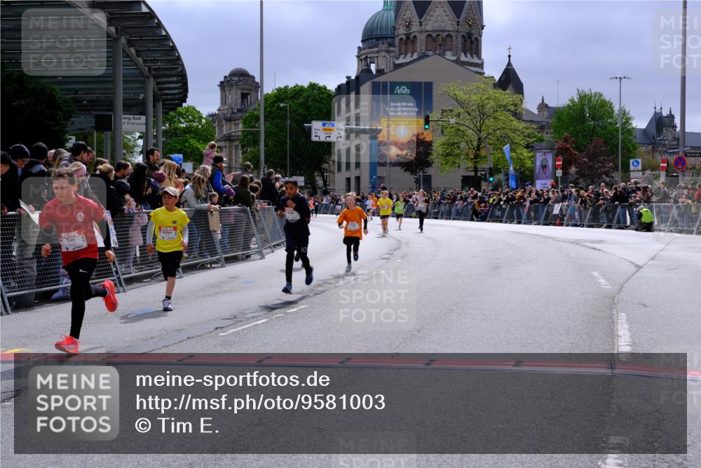 25.04.2026 - Das Zehntel Tim E. http://msf.ph/oto/9581003 25.04.2026 12:49:16 Ziel 10264, 10266, 10559, 10602, 11082, 11919, 12201, 12271, 12307, 12406 meine-sportfotos.de